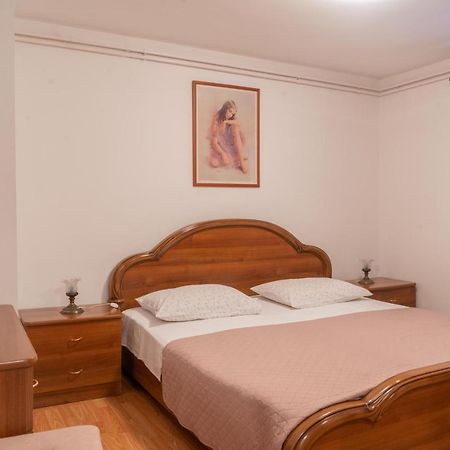 Rooms Ljubica Cres Bagian luar foto
